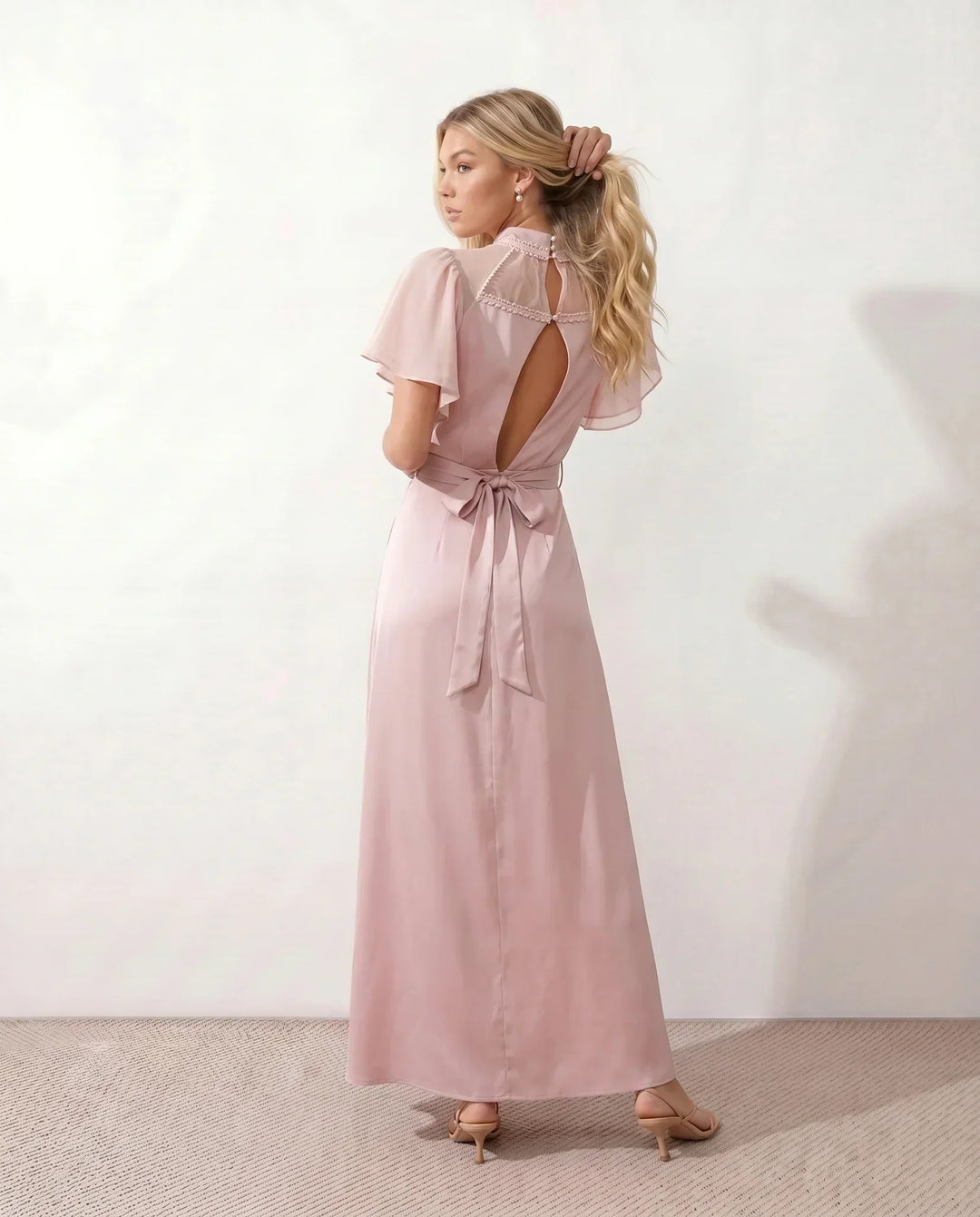 Ines | Open Back Glossy Satin-Look Maxi Dress