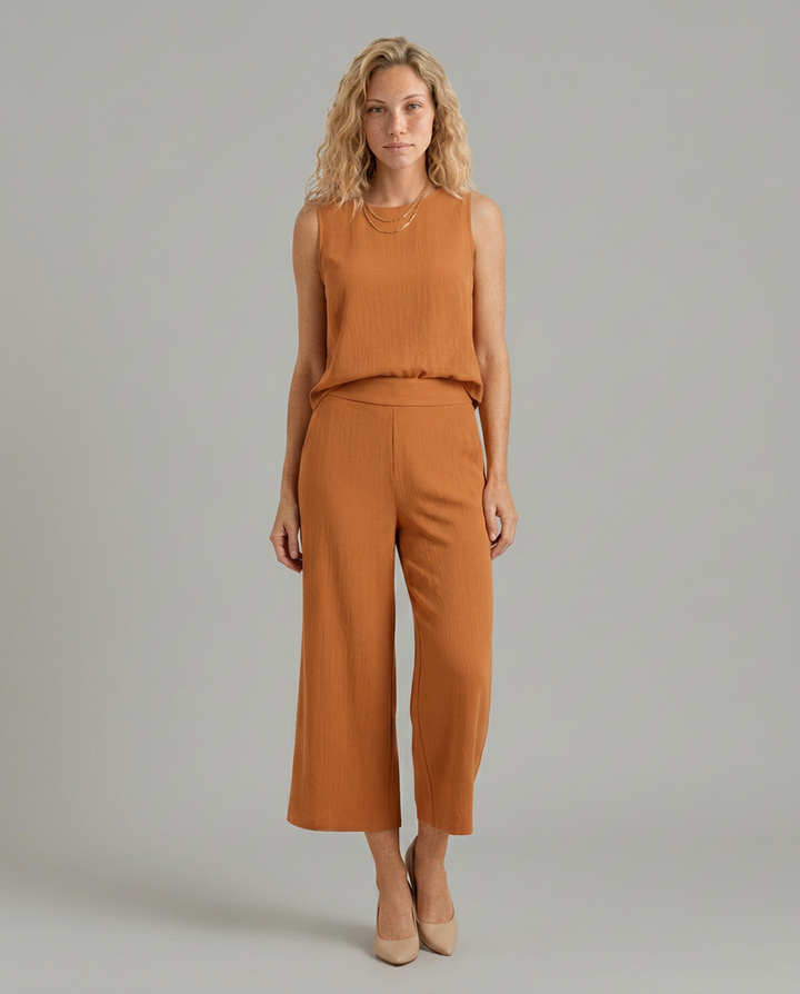 Katina | Two-Piece Set with Cropped Pants